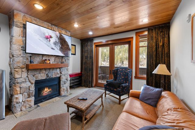 1985 Olympic Valley Rd Unit 216 2-216, Olympic Valley, CA 96146