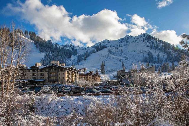 1985 Olympic Valley Rd Unit 216 2-216, Olympic Valley, CA 96146