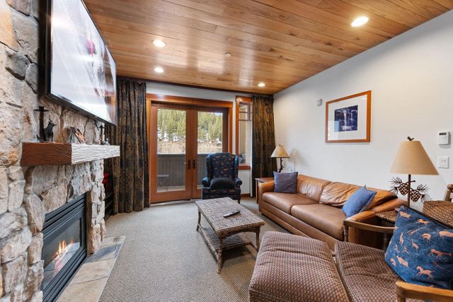 1985 Olympic Valley Rd Unit 216 2-216, Olympic Valley, CA 96146