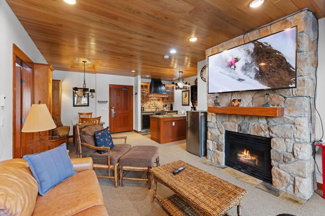 1985 Olympic Valley Rd Unit 216 2-216, Olympic Valley, CA 96146