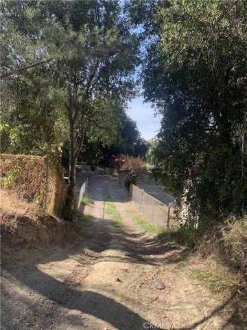 26401 Deer Creek Lane, Canyon Country, CA 91387