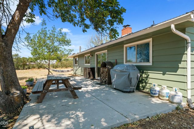 728 W Valley View, Ashland, OR 97520