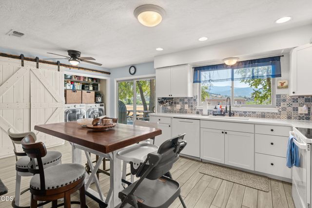 728 W Valley View, Ashland, OR 97520
