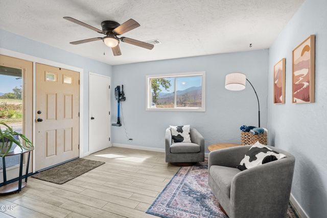 728 W Valley View, Ashland, OR 97520