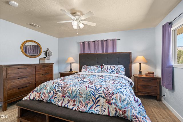 728 W Valley View, Ashland, OR 97520