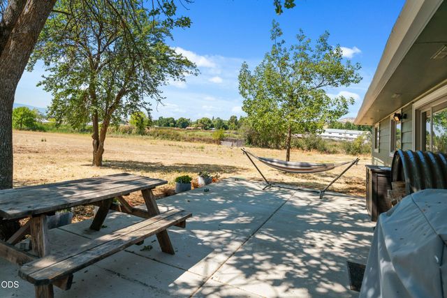 728 W Valley View, Ashland, OR 97520