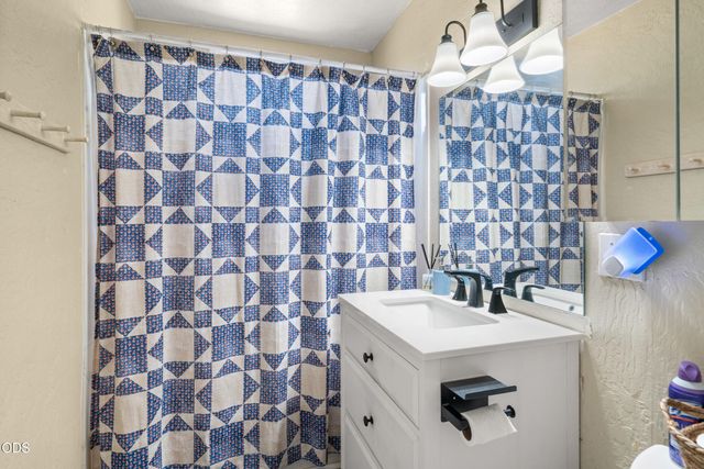 728 W Valley View, Ashland, OR 97520