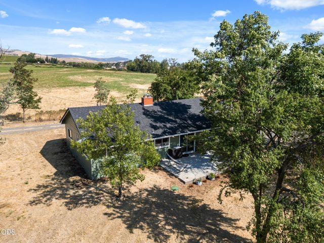 728 W Valley View, Ashland, OR 97520
