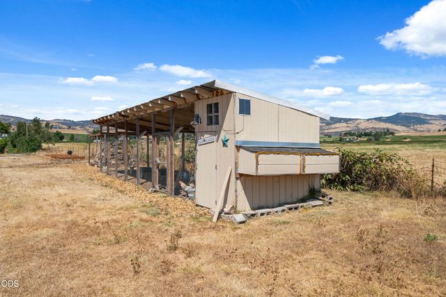 728 W Valley View, Ashland, OR 97520