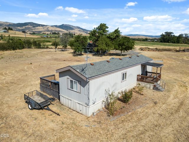 728 W Valley View, Ashland, OR 97520