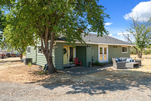 728 W Valley View, Ashland, OR 97520