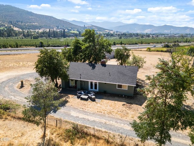 728 W Valley View, Ashland, OR 97520