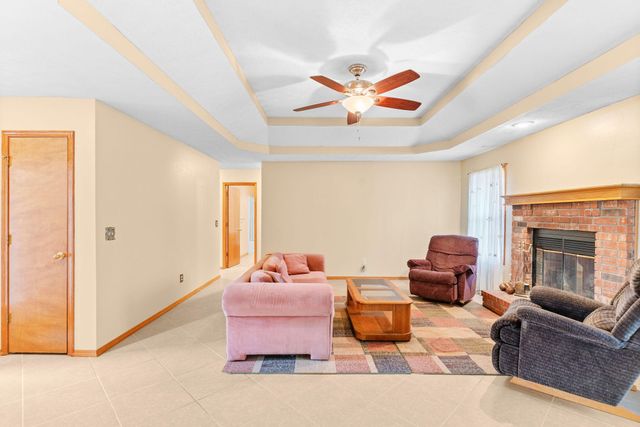 204 N Meadow Street, Nixa, MO 65714