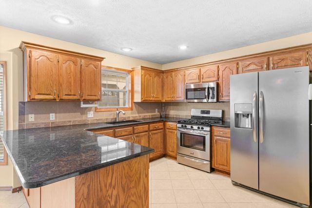 204 N Meadow Street, Nixa, MO 65714