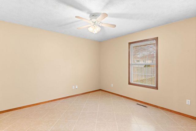 204 N Meadow Street, Nixa, MO 65714