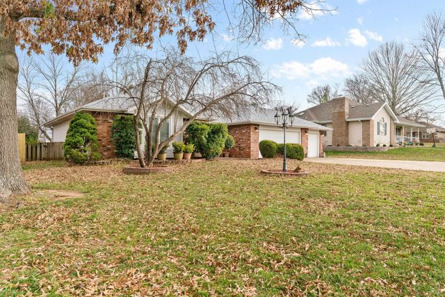 204 N Meadow Street, Nixa, MO 65714