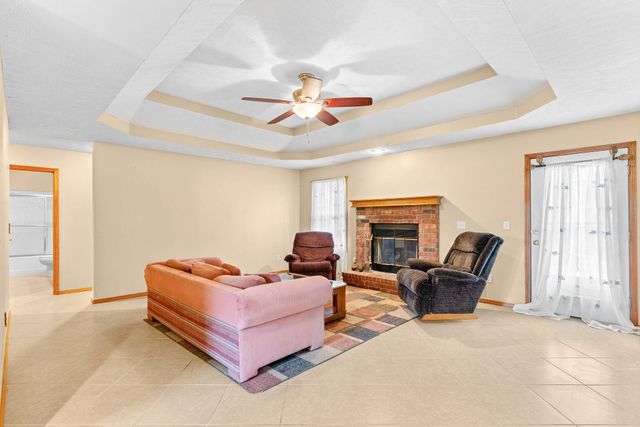 204 N Meadow Street, Nixa, MO 65714