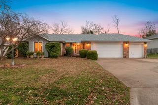 204 N Meadow Street, Nixa, MO 65714