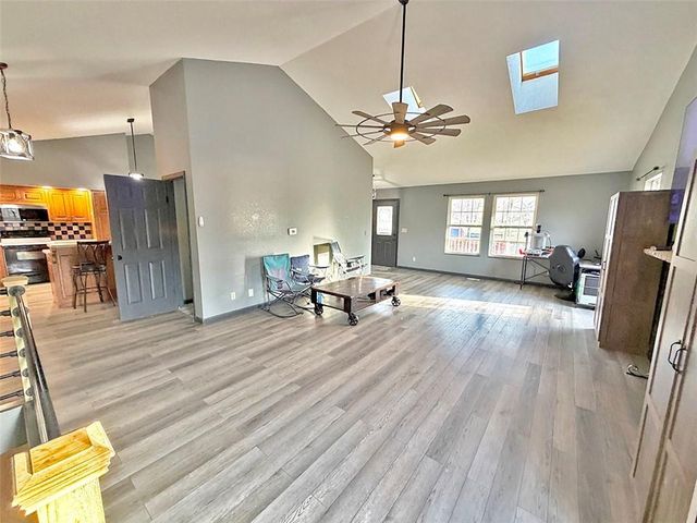 456 NW 151st Road, Clinton, MO 64735