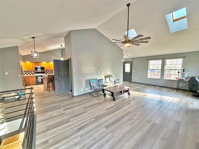 456 NW 151st Road, Clinton, MO 64735