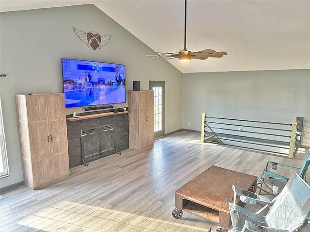 456 NW 151st Road, Clinton, MO 64735