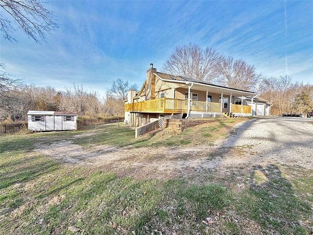 456 NW 151st Road, Clinton, MO 64735