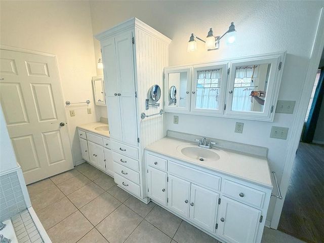 456 NW 151st Road, Clinton, MO 64735