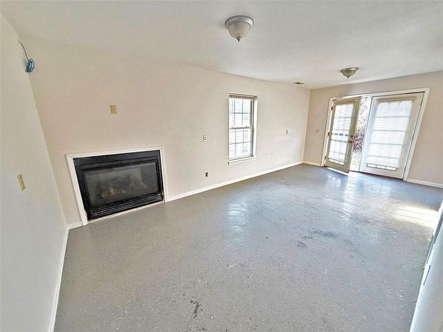 456 NW 151st Road, Clinton, MO 64735