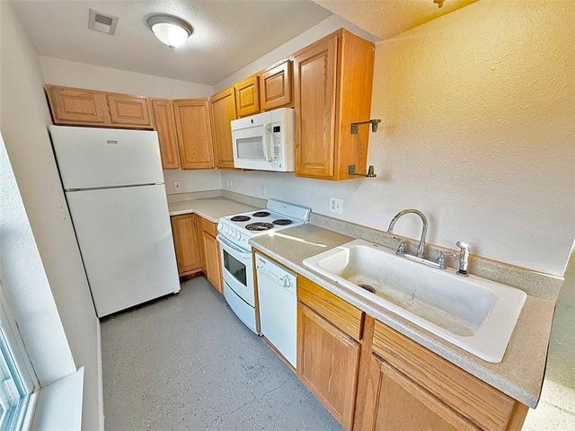 456 NW 151st Road, Clinton, MO 64735