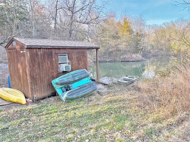 456 NW 151st Road, Clinton, MO 64735