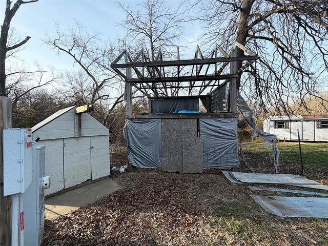 456 NW 151st Road, Clinton, MO 64735