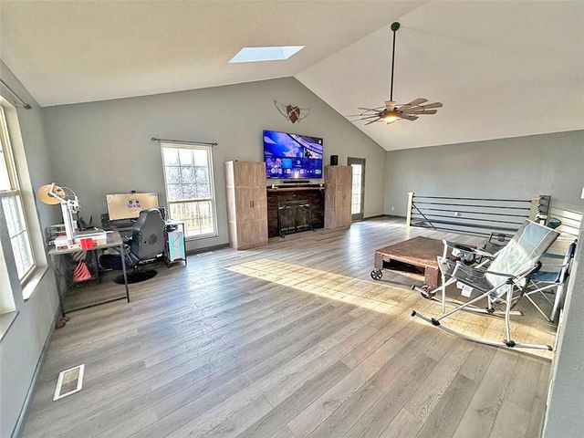 456 NW 151st Road, Clinton, MO 64735