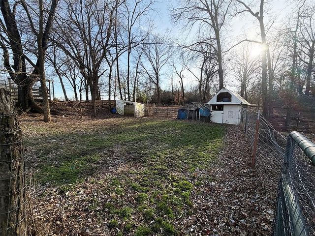 456 NW 151st Road, Clinton, MO 64735