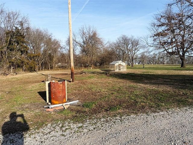 456 NW 151st Road, Clinton, MO 64735