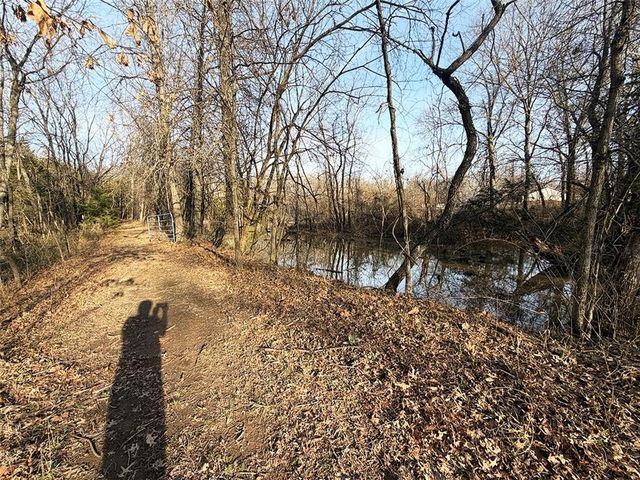 456 NW 151st Road, Clinton, MO 64735