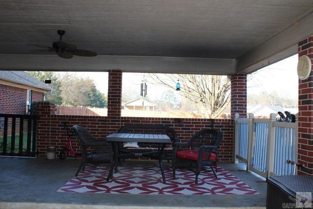 1467 Earnest Rd, Texarkana, TX 75503