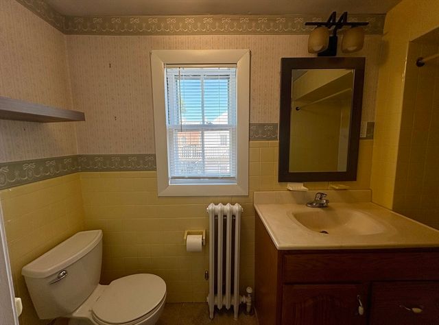 158 Adams St 3, Newton, MA 02458
