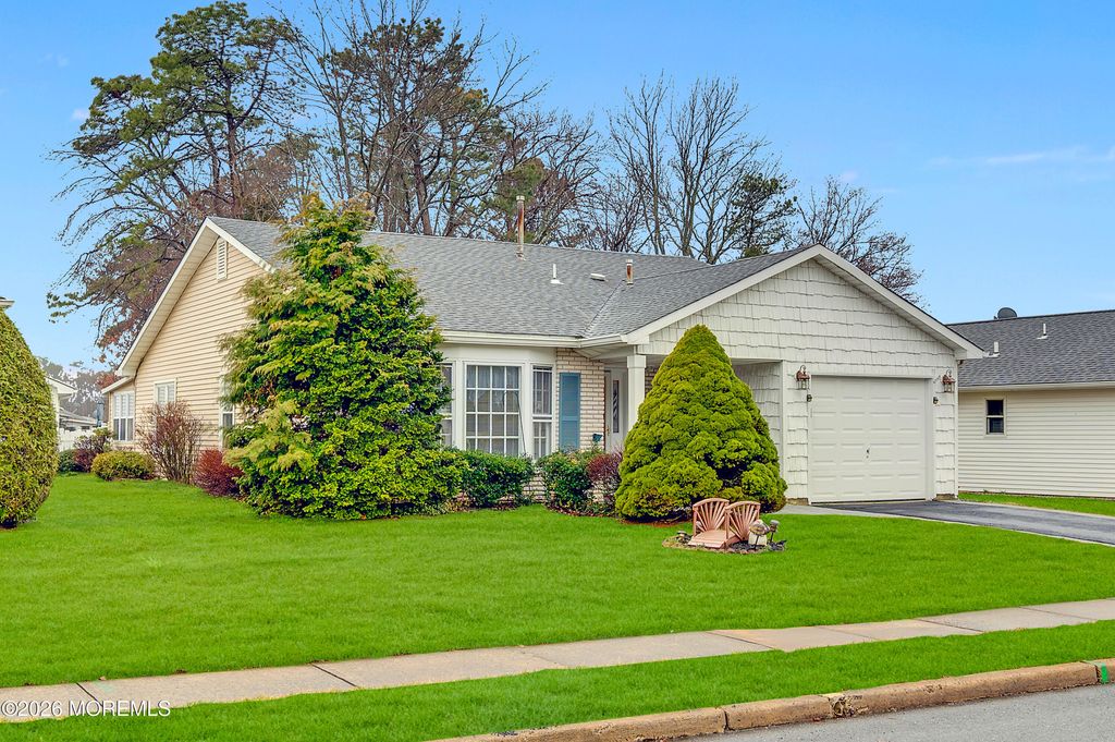 44 Greenbriar Boulevard, Brick, NJ 08724