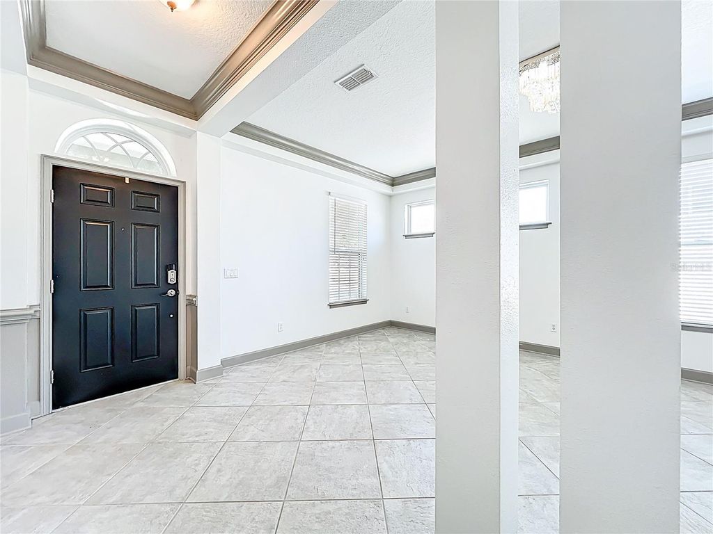 Image 12 of property listing at 6953 TETTENHALL LANE, Windermere, FL 34786