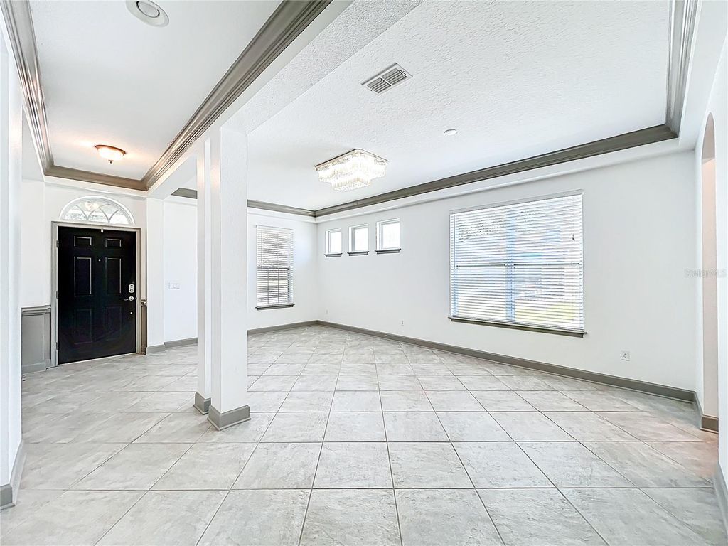 Image 13 of property listing at 6953 TETTENHALL LANE, Windermere, FL 34786