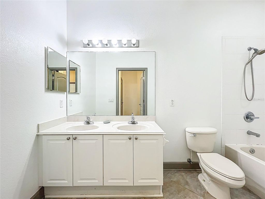 Image 44 of property listing at 6953 TETTENHALL LANE, Windermere, FL 34786