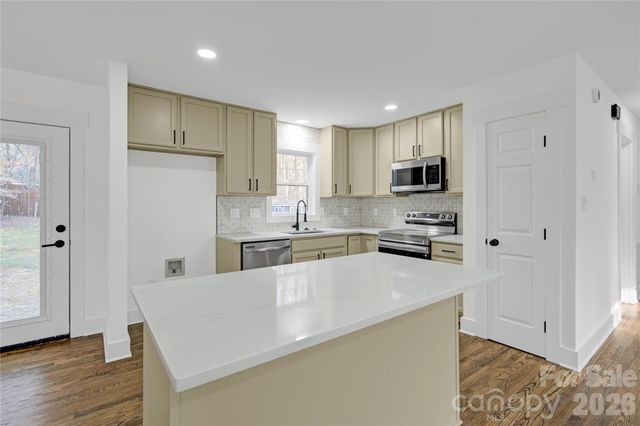 8900 Blaydon Drive, Charlotte, NC 28227