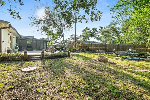 5351 Gathering Oaks Ct, Jacksonville, FL 32258