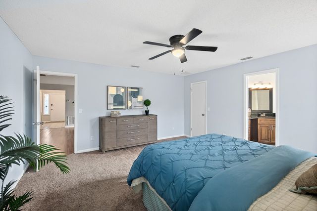 5351 Gathering Oaks Ct, Jacksonville, FL 32258