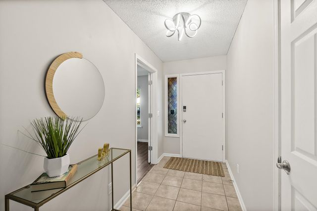 5351 Gathering Oaks Ct, Jacksonville, FL 32258