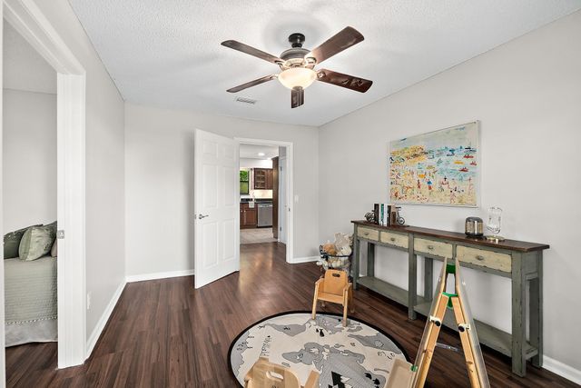 5351 Gathering Oaks Ct, Jacksonville, FL 32258