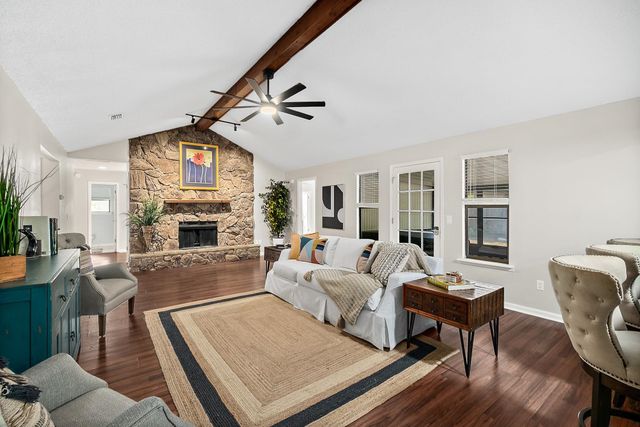 5351 Gathering Oaks Ct, Jacksonville, FL 32258