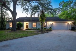 5351 Gathering Oaks Ct, Jacksonville, FL 32258
