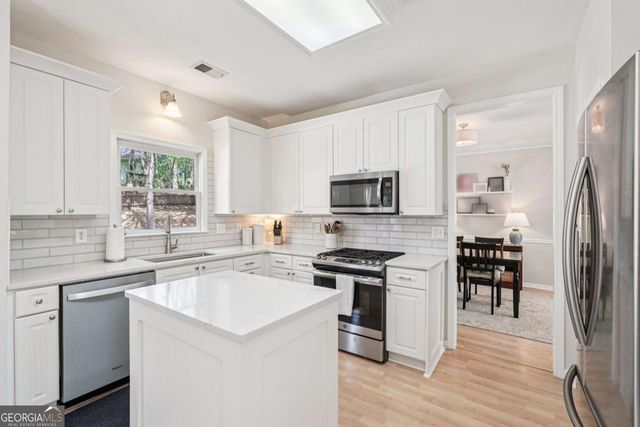 605 Silverberry Lane, Sugar Hill, GA 30518