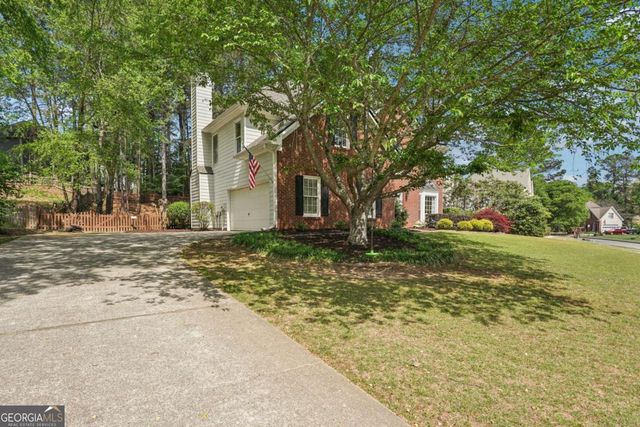 605 Silverberry Lane, Sugar Hill, GA 30518